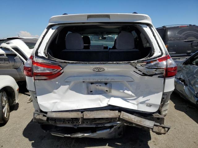 Photo 5 VIN: 5TDKK3DC8FS576353 - TOYOTA SIENNA LE 