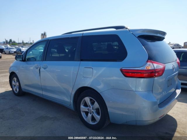 Photo 2 VIN: 5TDKK3DC8FS577745 - TOYOTA SIENNA 