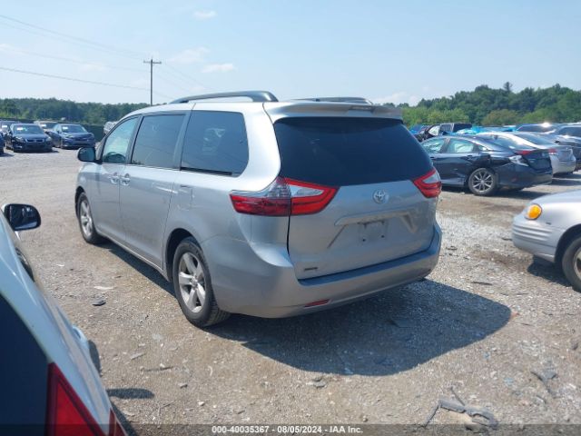 Photo 2 VIN: 5TDKK3DC8FS586090 - TOYOTA SIENNA 