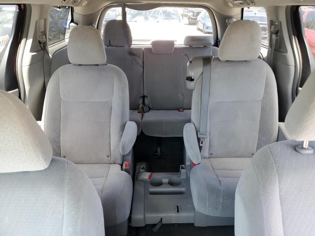 Photo 9 VIN: 5TDKK3DC8FS602806 - TOYOTA SIENNA LE 