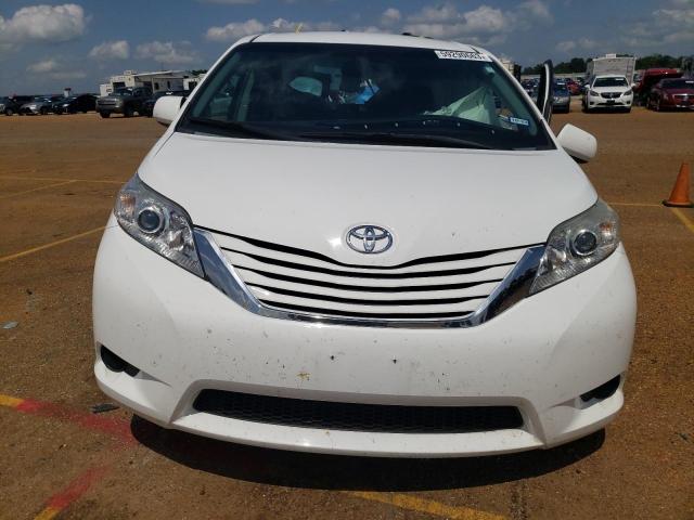 Photo 4 VIN: 5TDKK3DC8FS610629 - TOYOTA SIENNA LE 