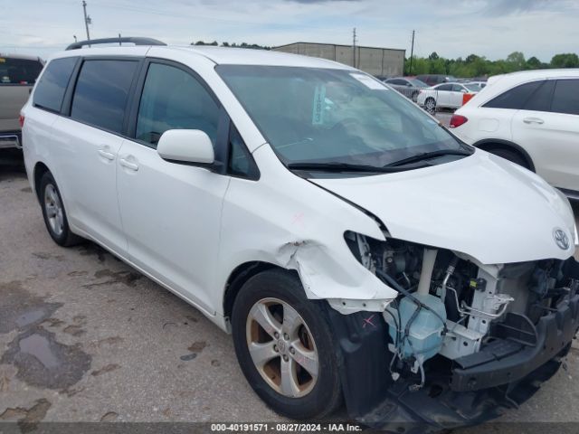 Photo 0 VIN: 5TDKK3DC8FS617595 - TOYOTA SIENNA 