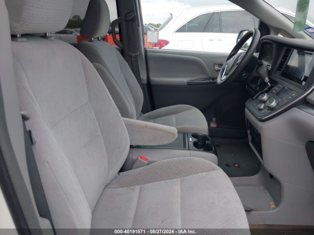 Photo 4 VIN: 5TDKK3DC8FS617595 - TOYOTA SIENNA 