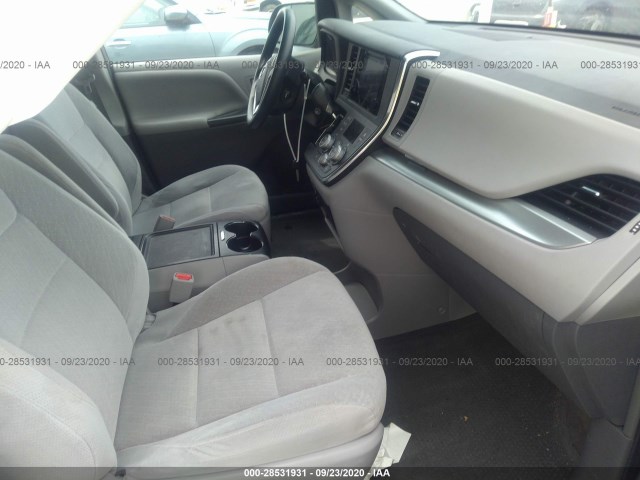 Photo 4 VIN: 5TDKK3DC8FS621940 - TOYOTA SIENNA 