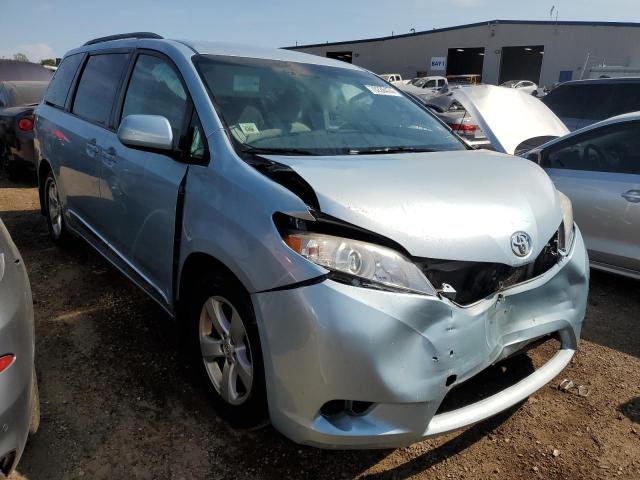 Photo 3 VIN: 5TDKK3DC8FS652038 - TOYOTA SIENNA LE 