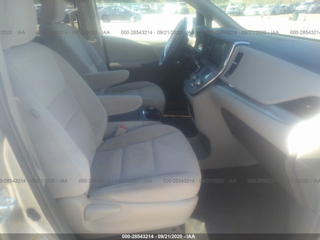 Photo 4 VIN: 5TDKK3DC8FS668384 - TOYOTA SIENNA 