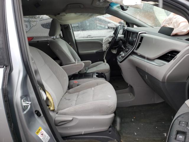 Photo 4 VIN: 5TDKK3DC8FS672368 - TOYOTA SIENNA LE 