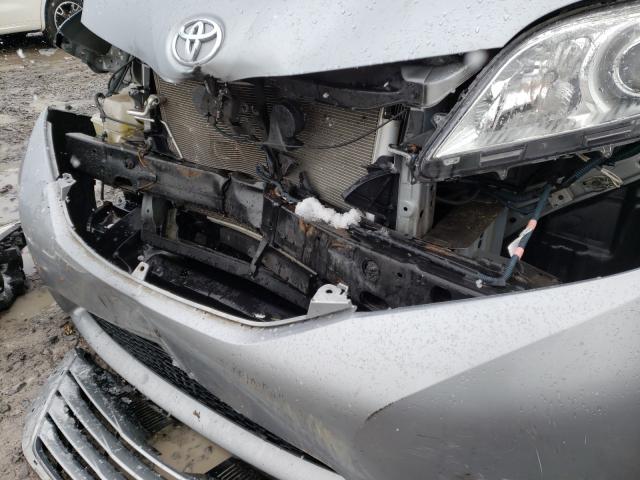 Photo 8 VIN: 5TDKK3DC8FS672368 - TOYOTA SIENNA LE 