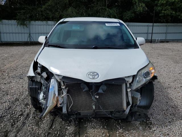 Photo 4 VIN: 5TDKK3DC8FS673567 - TOYOTA SIENNA LE 