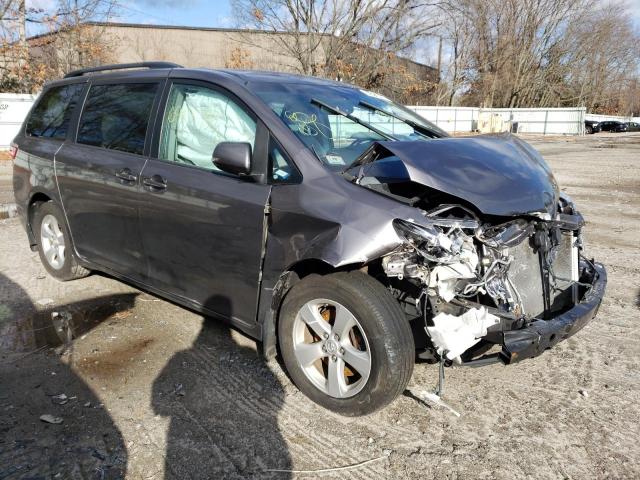 Photo 3 VIN: 5TDKK3DC8FS676307 - TOYOTA SIENNA LE 