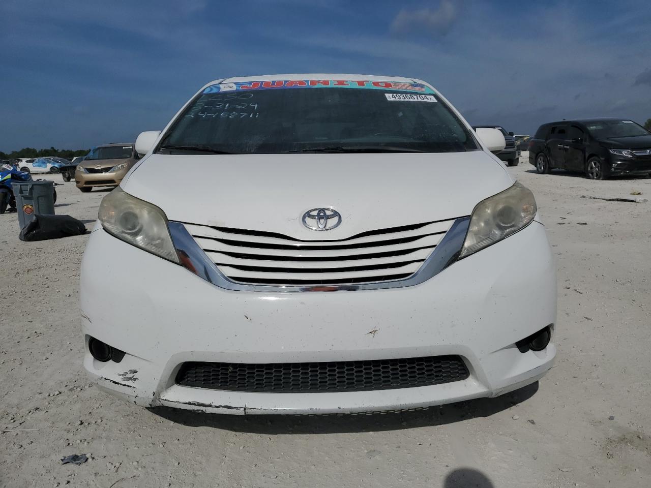 Photo 4 VIN: 5TDKK3DC8FS681491 - TOYOTA SIENNA 