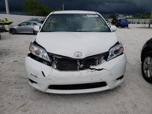 Photo 8 VIN: 5TDKK3DC8FS684911 - TOYOTA SIENNA LE 