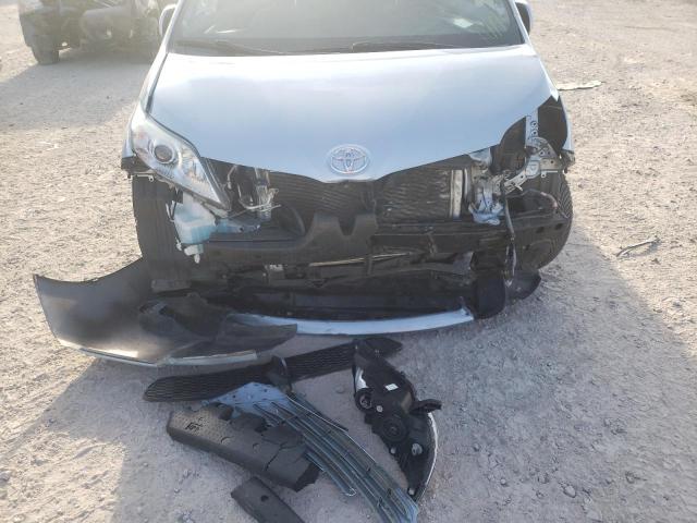 Photo 8 VIN: 5TDKK3DC8GS725734 - TOYOTA SIENNA LE 