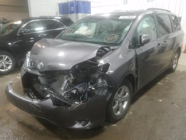 Photo 1 VIN: 5TDKK3DC8GS733624 - TOYOTA SIENNA LE 