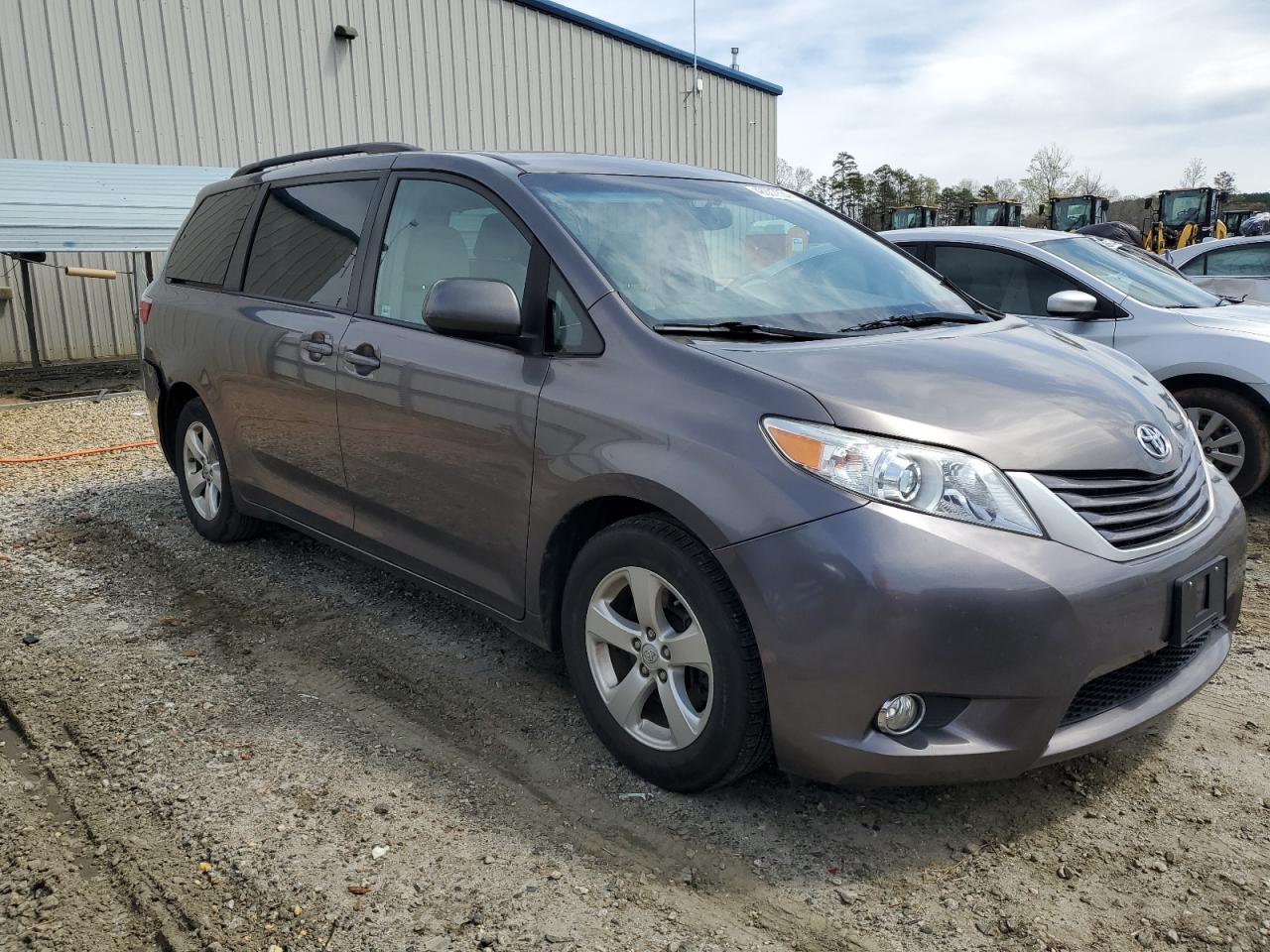 Photo 3 VIN: 5TDKK3DC8GS746728 - TOYOTA SIENNA 