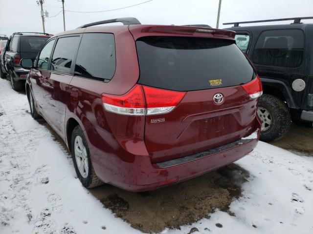 Photo 2 VIN: 5TDKK3DC9BS015413 - TOYOTA SIENNA LE 