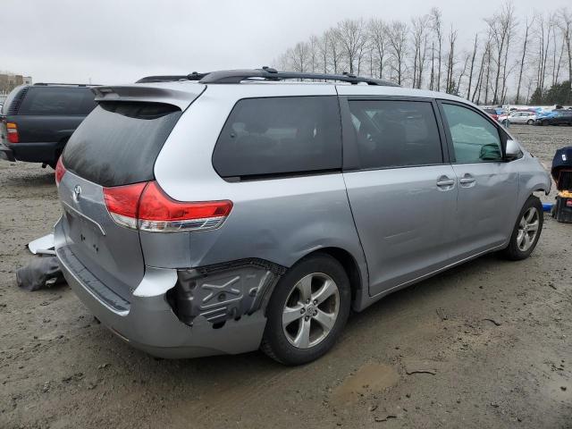 Photo 2 VIN: 5TDKK3DC9BS027366 - TOYOTA SIENNA LE 