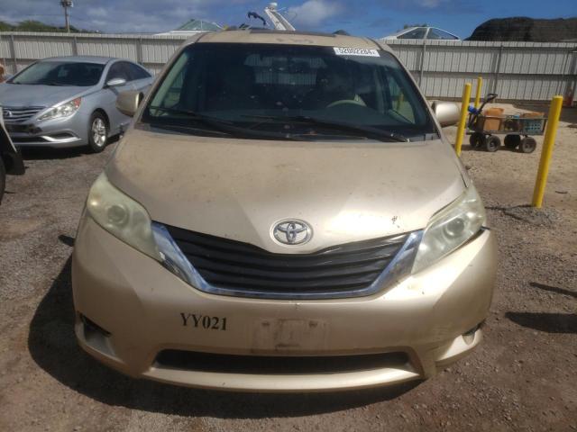 Photo 4 VIN: 5TDKK3DC9BS032275 - TOYOTA SIENNA LE 