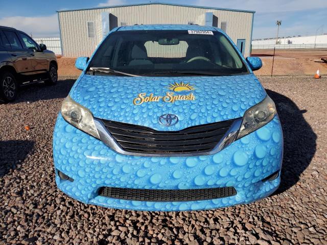 Photo 4 VIN: 5TDKK3DC9BS048864 - TOYOTA SIENNA LE 