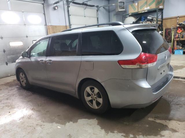 Photo 1 VIN: 5TDKK3DC9BS055099 - TOYOTA SIENNA LE 