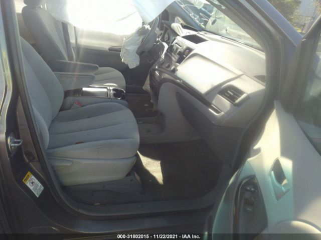 Photo 4 VIN: 5TDKK3DC9BS076650 - TOYOTA SIENNA 