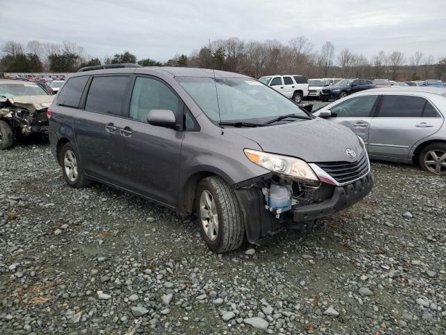 Photo 3 VIN: 5TDKK3DC9BS111428 - TOYOTA SIENNA LE 