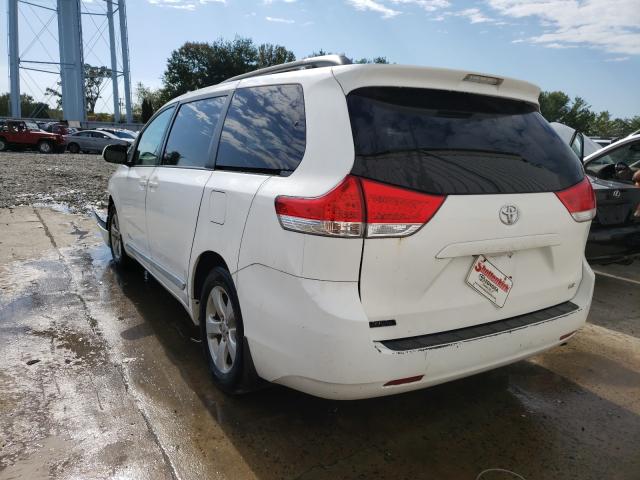 Photo 2 VIN: 5TDKK3DC9BS118377 - TOYOTA SIENNA LE 