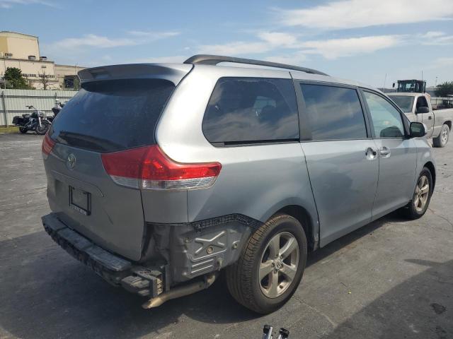 Photo 2 VIN: 5TDKK3DC9BS121554 - TOYOTA SIENNA LE 