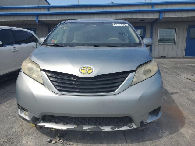 Photo 4 VIN: 5TDKK3DC9BS121554 - TOYOTA SIENNA LE 