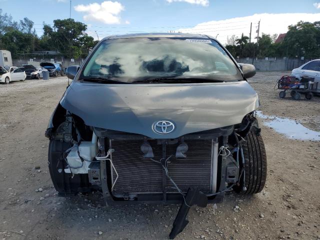 Photo 4 VIN: 5TDKK3DC9BS125054 - TOYOTA SIENNA LE 