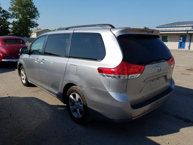 Photo 2 VIN: 5TDKK3DC9BS135535 - TOYOTA SIENNA LE 