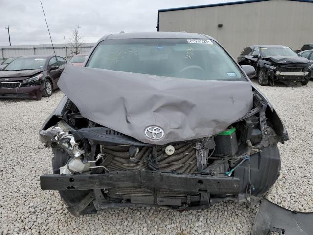 Photo 4 VIN: 5TDKK3DC9BS139763 - TOYOTA SIENNA LE 