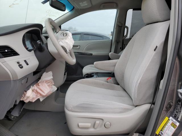 Photo 6 VIN: 5TDKK3DC9BS139763 - TOYOTA SIENNA LE 