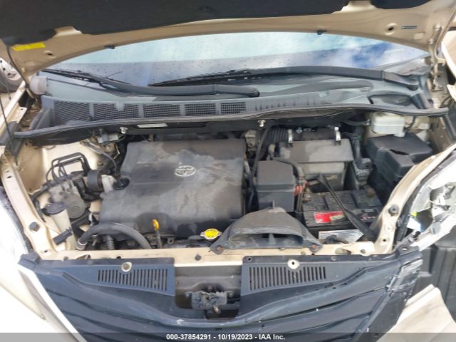 Photo 9 VIN: 5TDKK3DC9BS143246 - TOYOTA SIENNA 