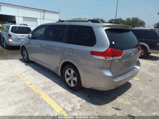 Photo 2 VIN: 5TDKK3DC9BS148334 - TOYOTA SIENNA 