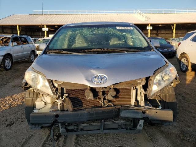 Photo 4 VIN: 5TDKK3DC9BS151718 - TOYOTA SIENNA LE 