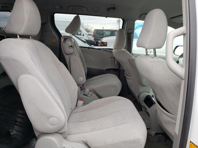 Photo 5 VIN: 5TDKK3DC9BS154134 - TOYOTA SIENNA LE 