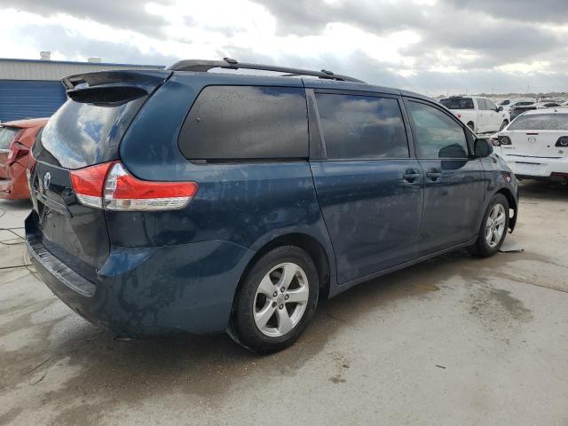 Photo 2 VIN: 5TDKK3DC9BS156000 - TOYOTA SIENNA LE 