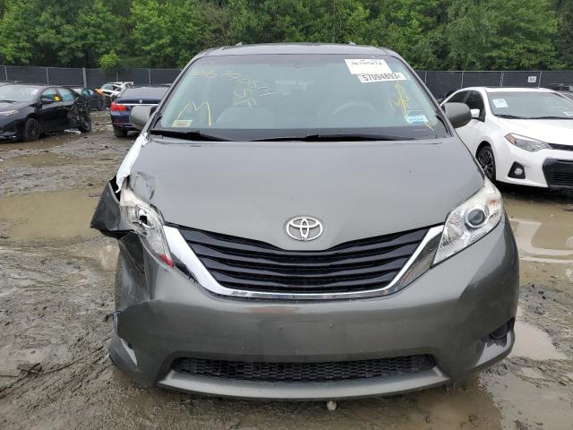 Photo 4 VIN: 5TDKK3DC9CS182419 - TOYOTA SIENNA LE 