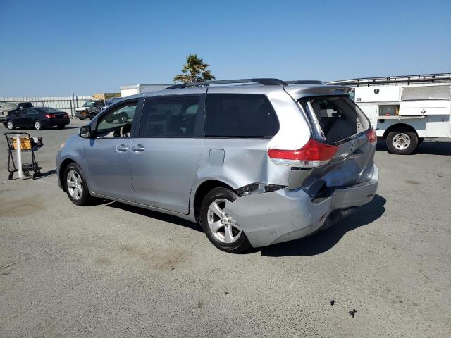 Photo 1 VIN: 5TDKK3DC9CS182680 - TOYOTA SIENNA LE 