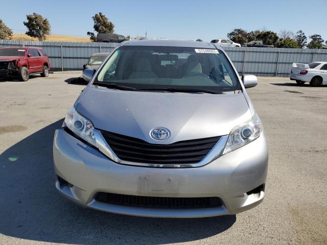 Photo 4 VIN: 5TDKK3DC9CS182680 - TOYOTA SIENNA LE 