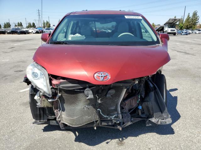 Photo 4 VIN: 5TDKK3DC9CS188527 - TOYOTA SIENNA LE 