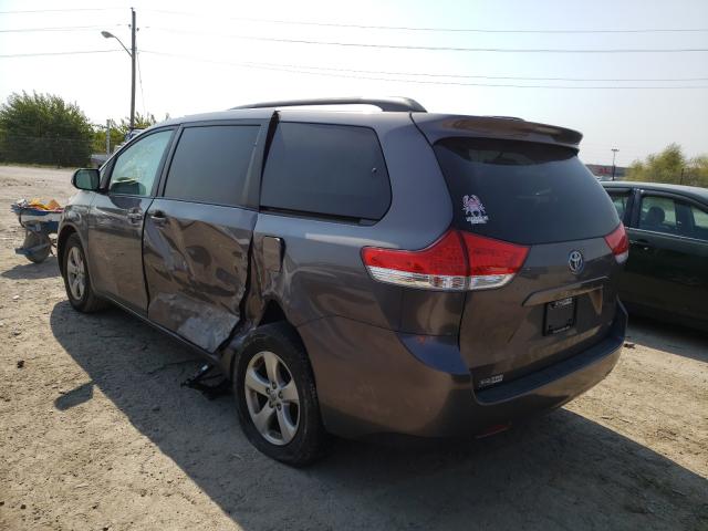 Photo 2 VIN: 5TDKK3DC9CS188740 - TOYOTA SIENNA LE 