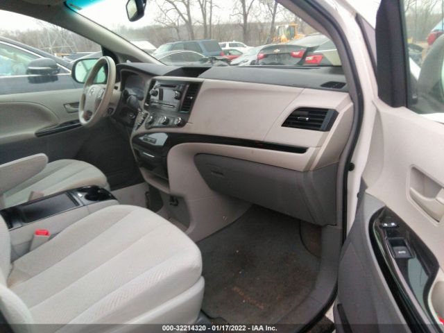 Photo 4 VIN: 5TDKK3DC9CS207934 - TOYOTA SIENNA 