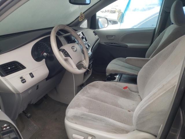 Photo 4 VIN: 5TDKK3DC9CS211739 - TOYOTA SIENNA LE 