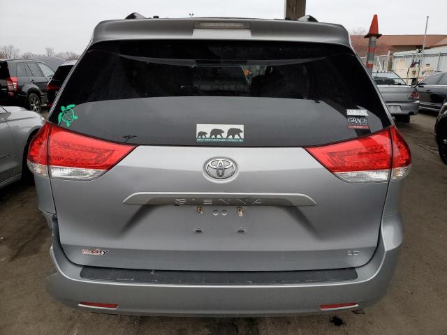 Photo 5 VIN: 5TDKK3DC9CS212843 - TOYOTA SIENNA LE 