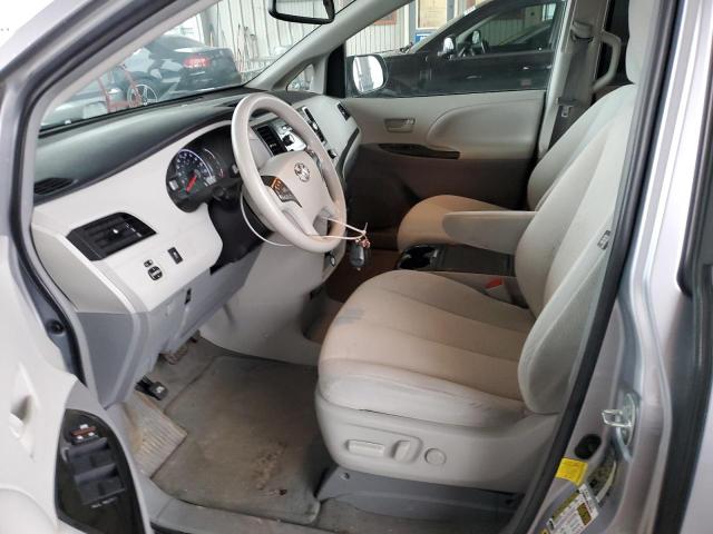 Photo 6 VIN: 5TDKK3DC9CS212843 - TOYOTA SIENNA LE 