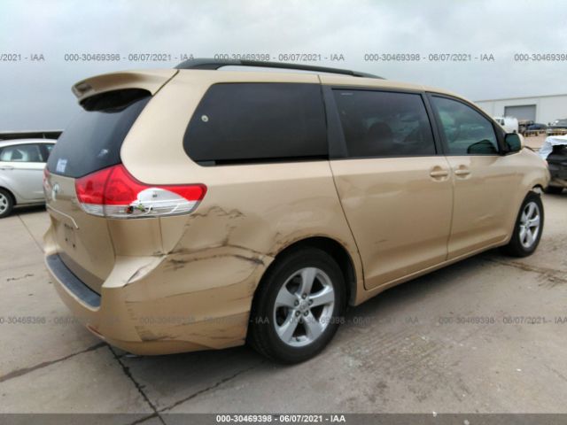 Photo 3 VIN: 5TDKK3DC9CS213247 - TOYOTA SIENNA 