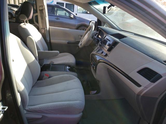 Photo 4 VIN: 5TDKK3DC9CS215970 - TOYOTA SIENNA LE 