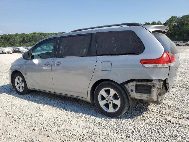 Photo 1 VIN: 5TDKK3DC9CS221137 - TOYOTA SIENNA LE 